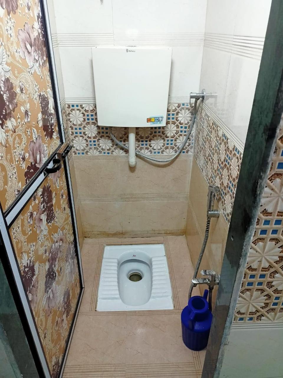 Golden View Dormitory Hotel Mumbai Exterior foto
