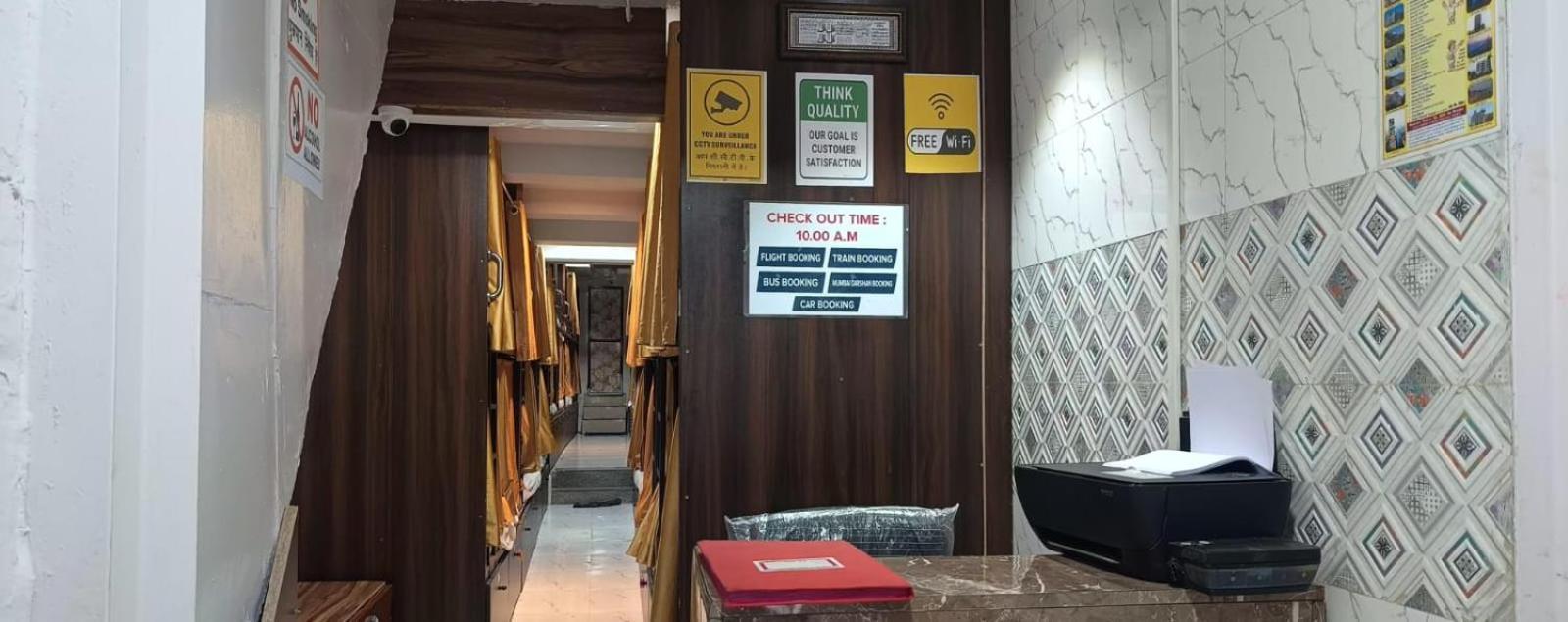 Golden View Dormitory Hotel Mumbai Exterior foto
